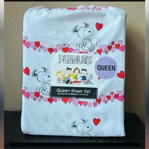 Peanuts Queen Sheet Set with Pink and Red Hearts❤️